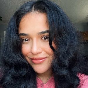 Meet your Posher, Emilia